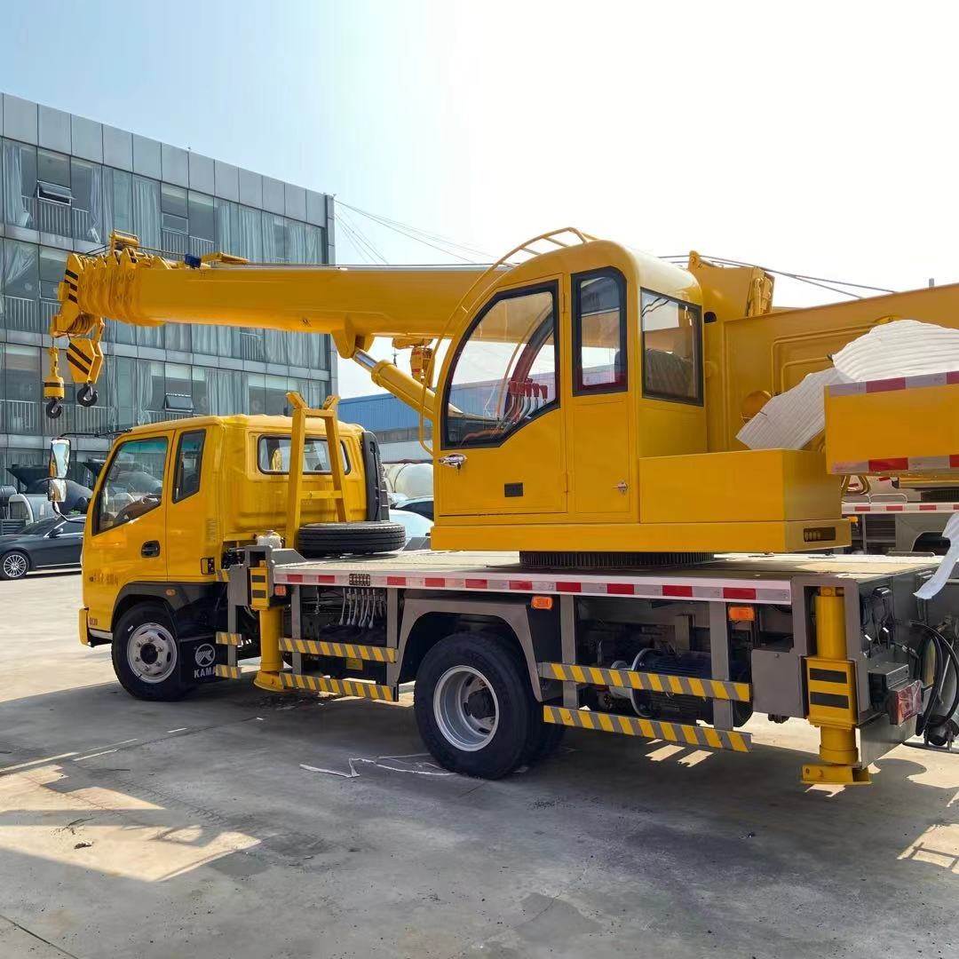 凯马12吨汽车吊大型工程吊车厂家定制可加长大臂