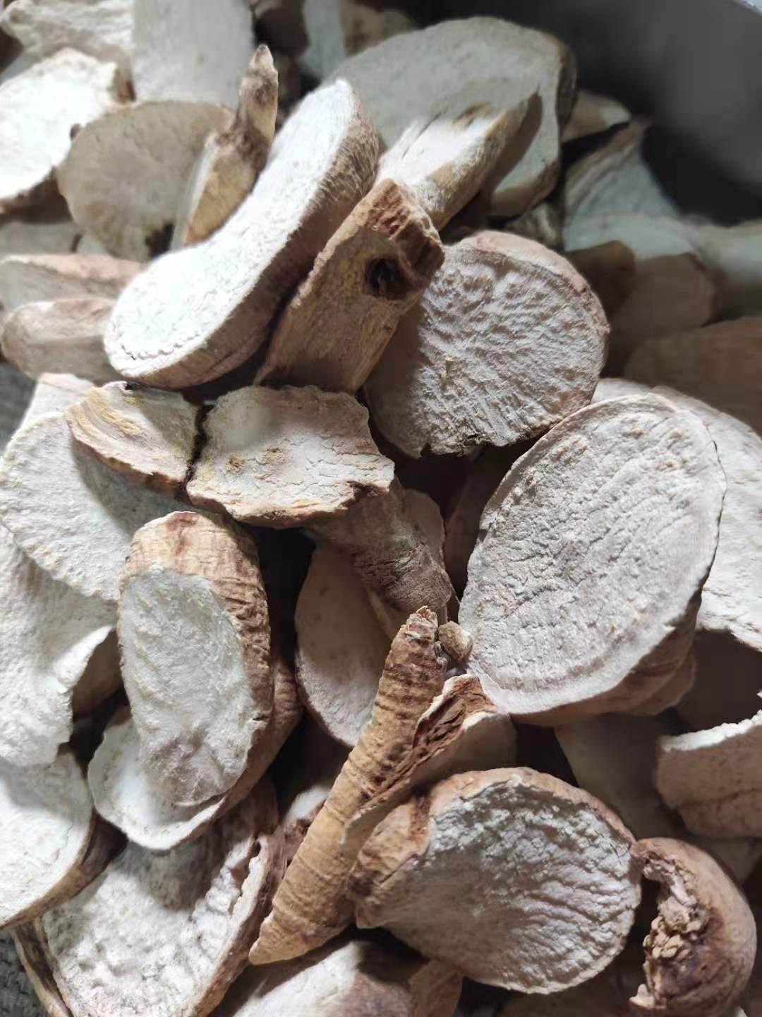 名】:野烟   【拼 音】:yeyan   【来 源】:为桔梗科植物野烟的根或叶