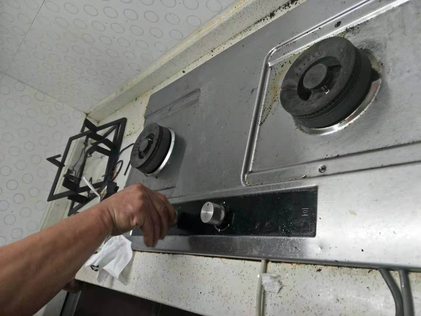 义乌西门子集成灶维修安装 义乌修理万和燃气灶煤气灶