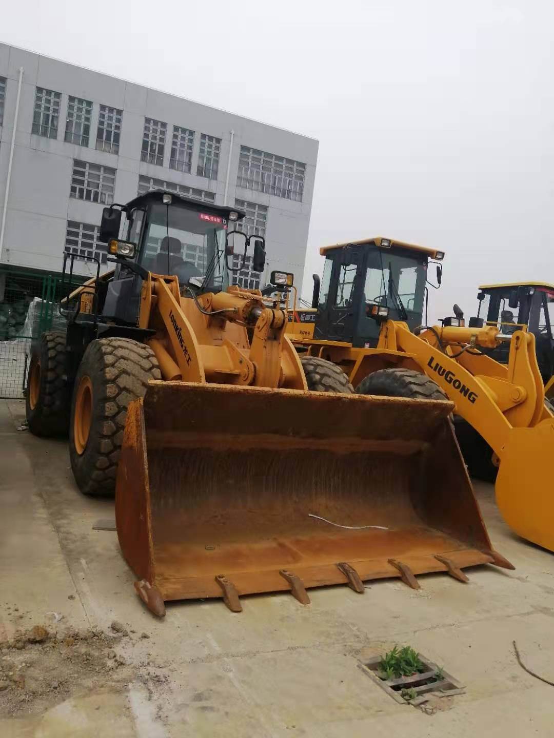 出售二手装载机龙工835价格低车况好现场试车质保一年免费送货