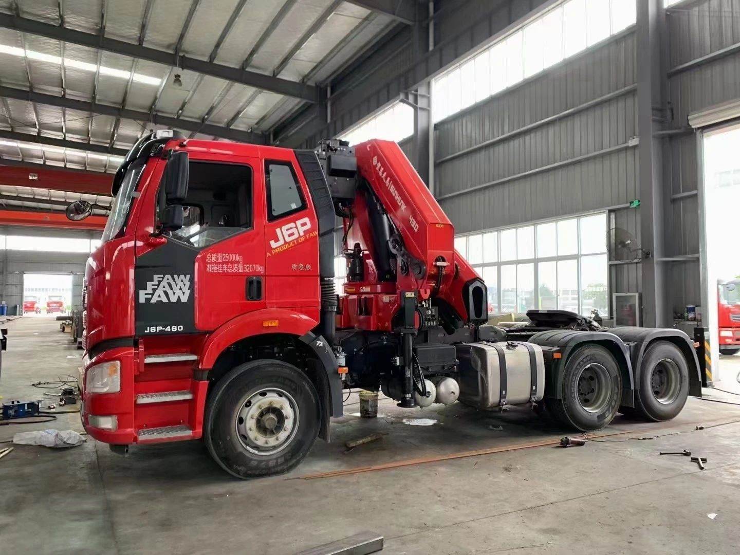 国六解放牵引头20吨随车吊宏昌天马20吨折臂吊随车吊厂家