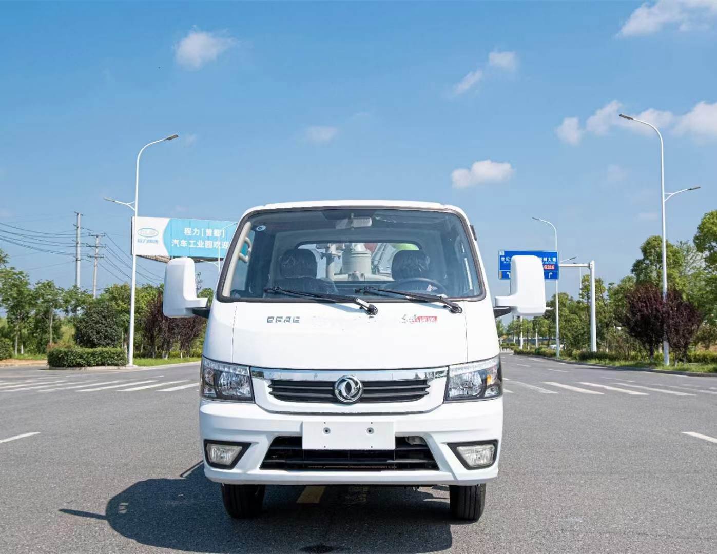 东风途逸全柴95马力国六吸粪车