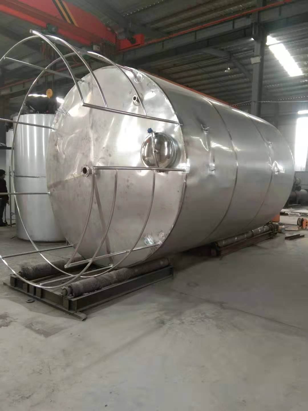 大型304不锈钢洗衣液储存罐