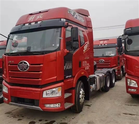 解放j6p500马力自动挡牵引车头