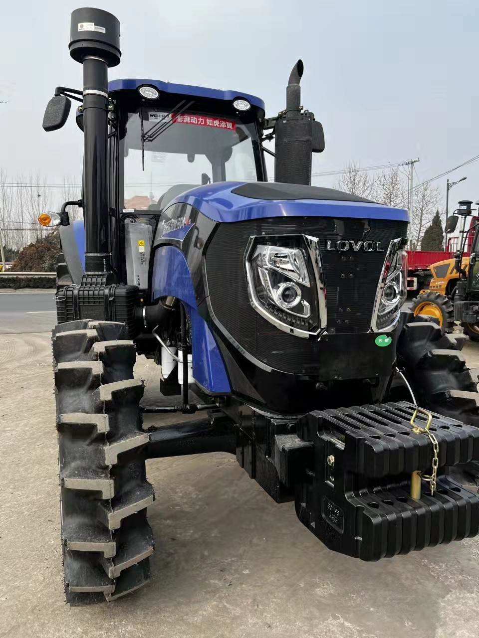 22新款雷沃1604拖拉机加大配重密封前桥加强大底盘原厂豪华驾驶室