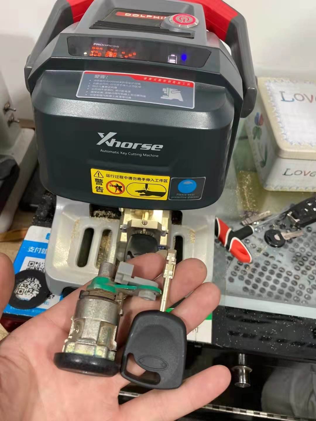 开汽车锁教程，简单步骤与安全指南，开汽车锁教程，简单步骤与安全指南
