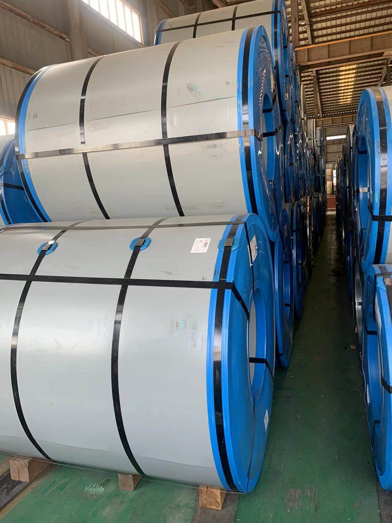 黄石宝钢彩涂卷0.6*1000浅蓝az120