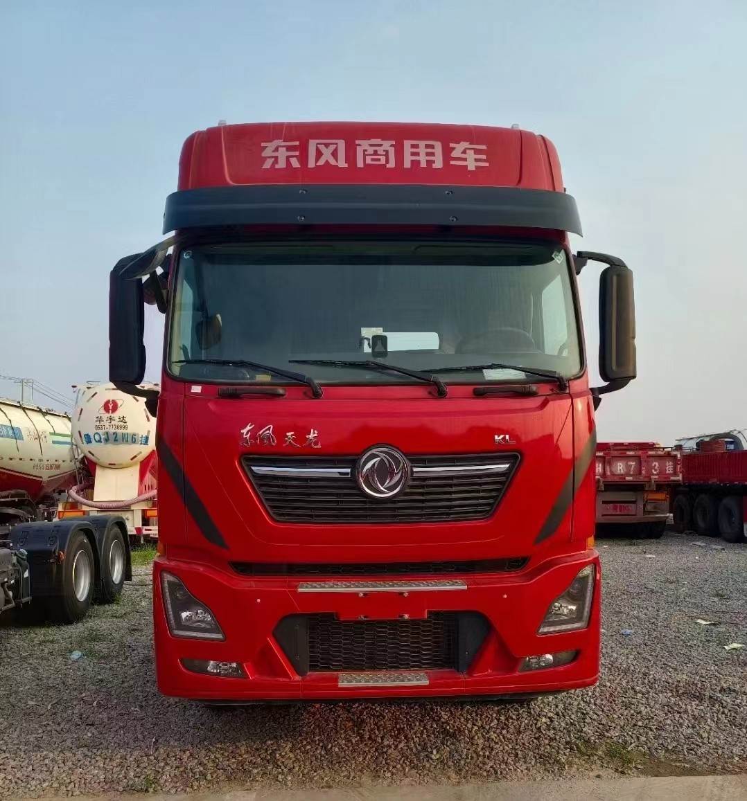 东风kl国六465马力牵引车