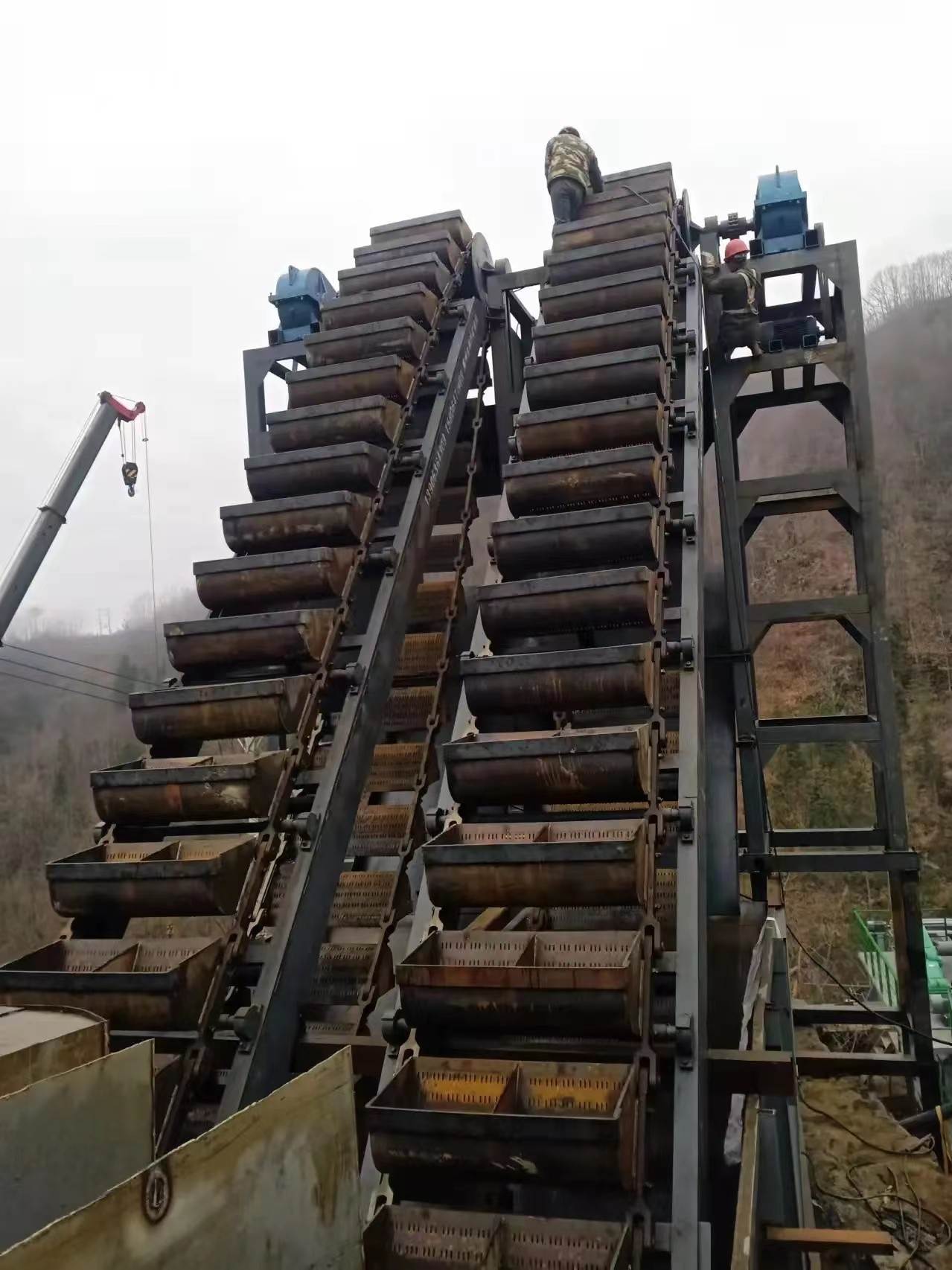 挖斗采砂船设备 挖斗提升机 链斗挖沙设备 水上洗沙平台 挖斗价格