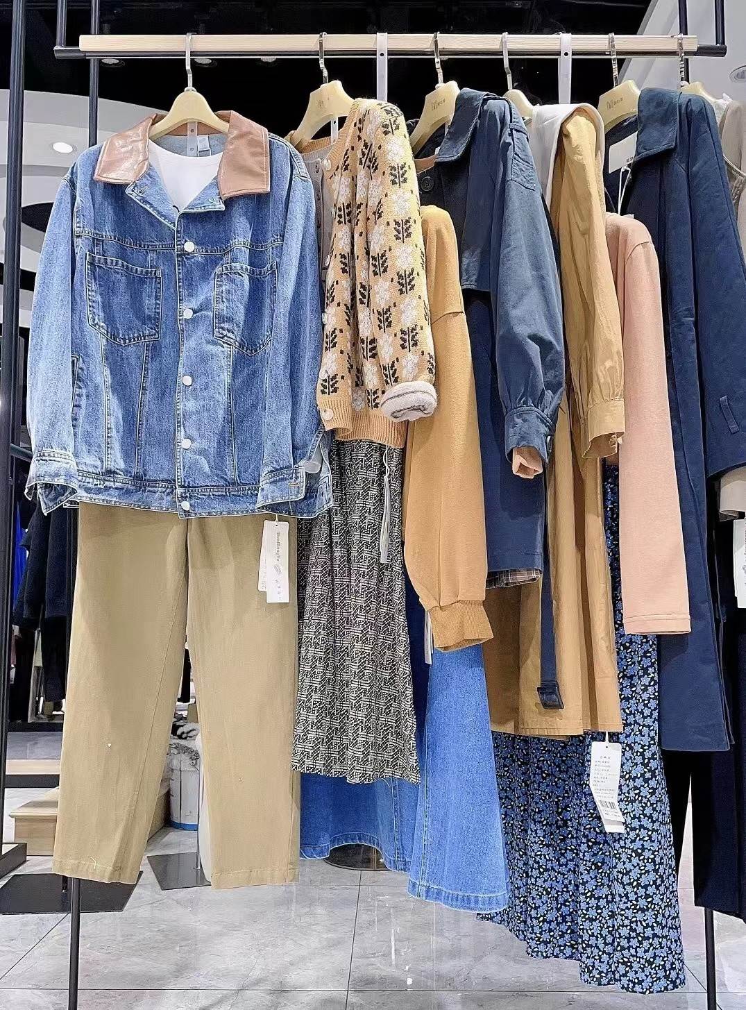 杭州四季青品牌画梦羽23春衣香丽影撤柜女装实体直播 货源走份批发