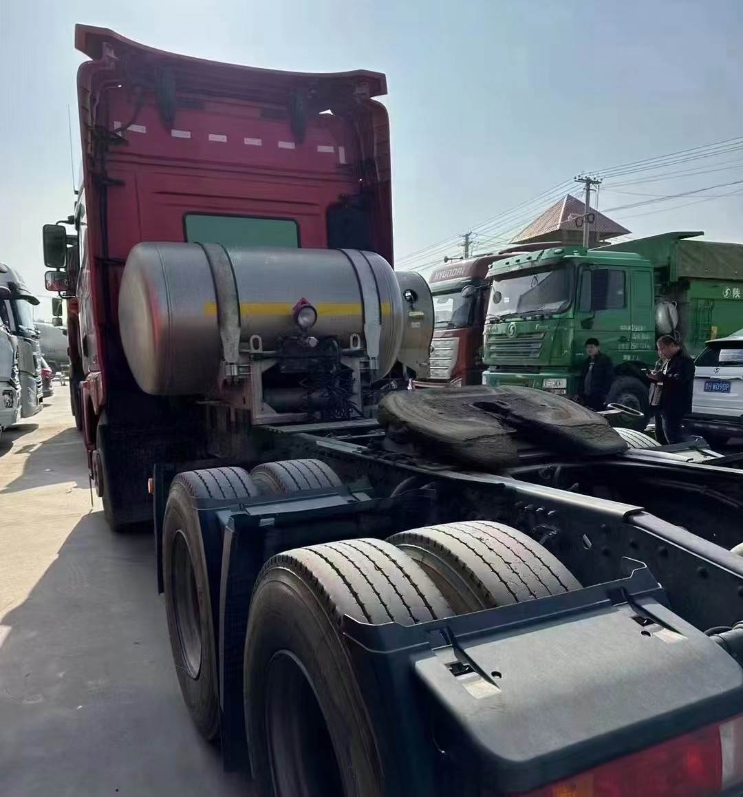 解放jh6潍柴460燃气牵引车