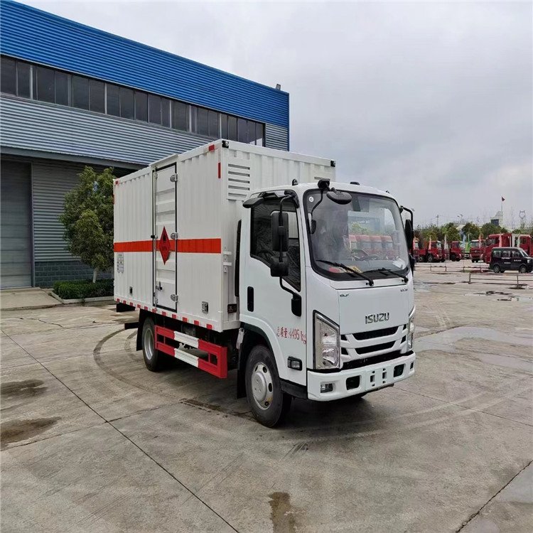 五十铃危险品运输车 蓝牌高品质4.2米气瓶车 二类易燃气体厢式车