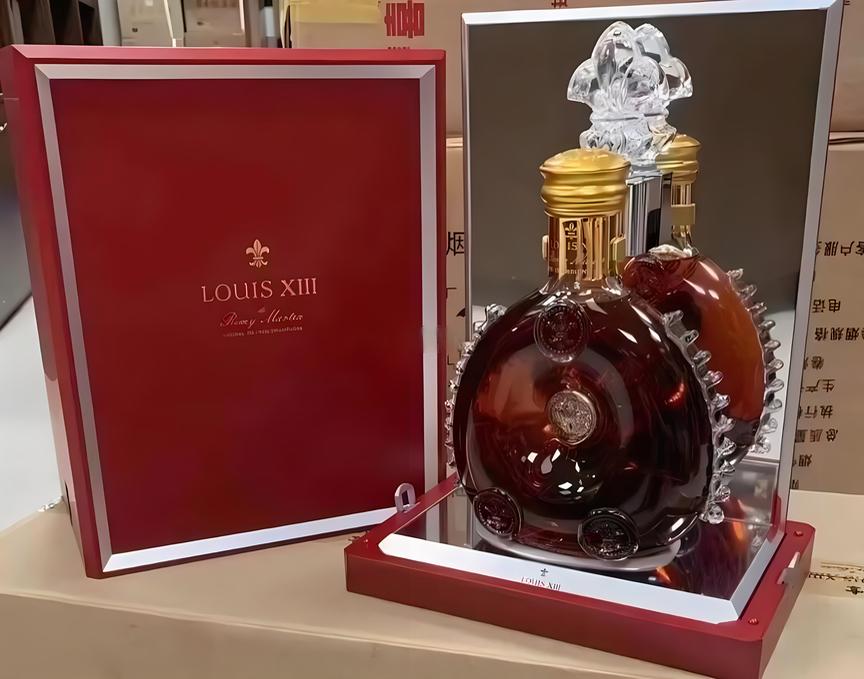 佛山回收洋酒，福港礼品上门回收路易十三，当面结清