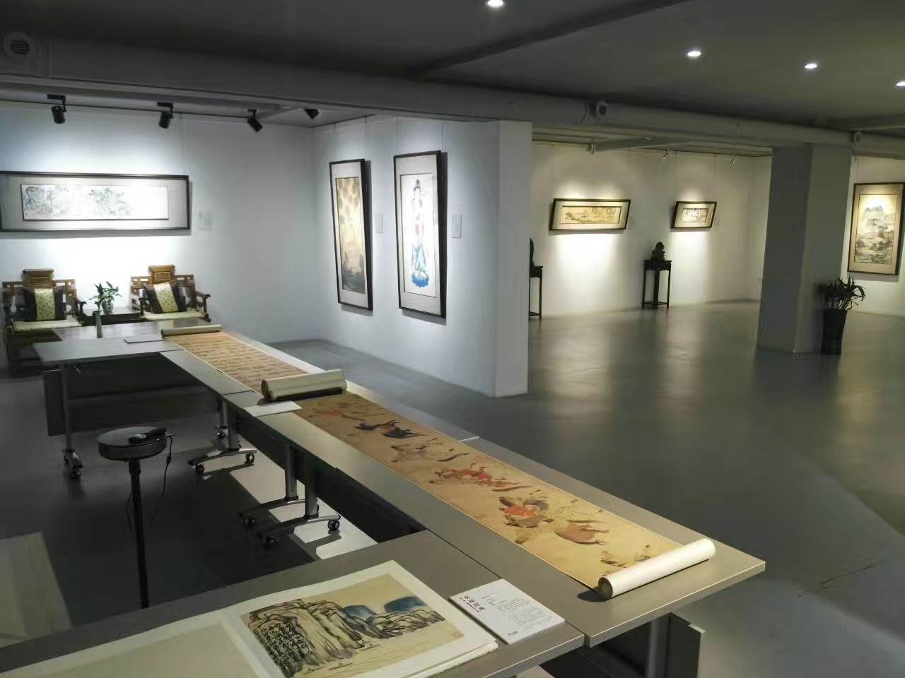 重庆国画装裱怎么算价格 重庆装饰画画框 这里价格更优惠