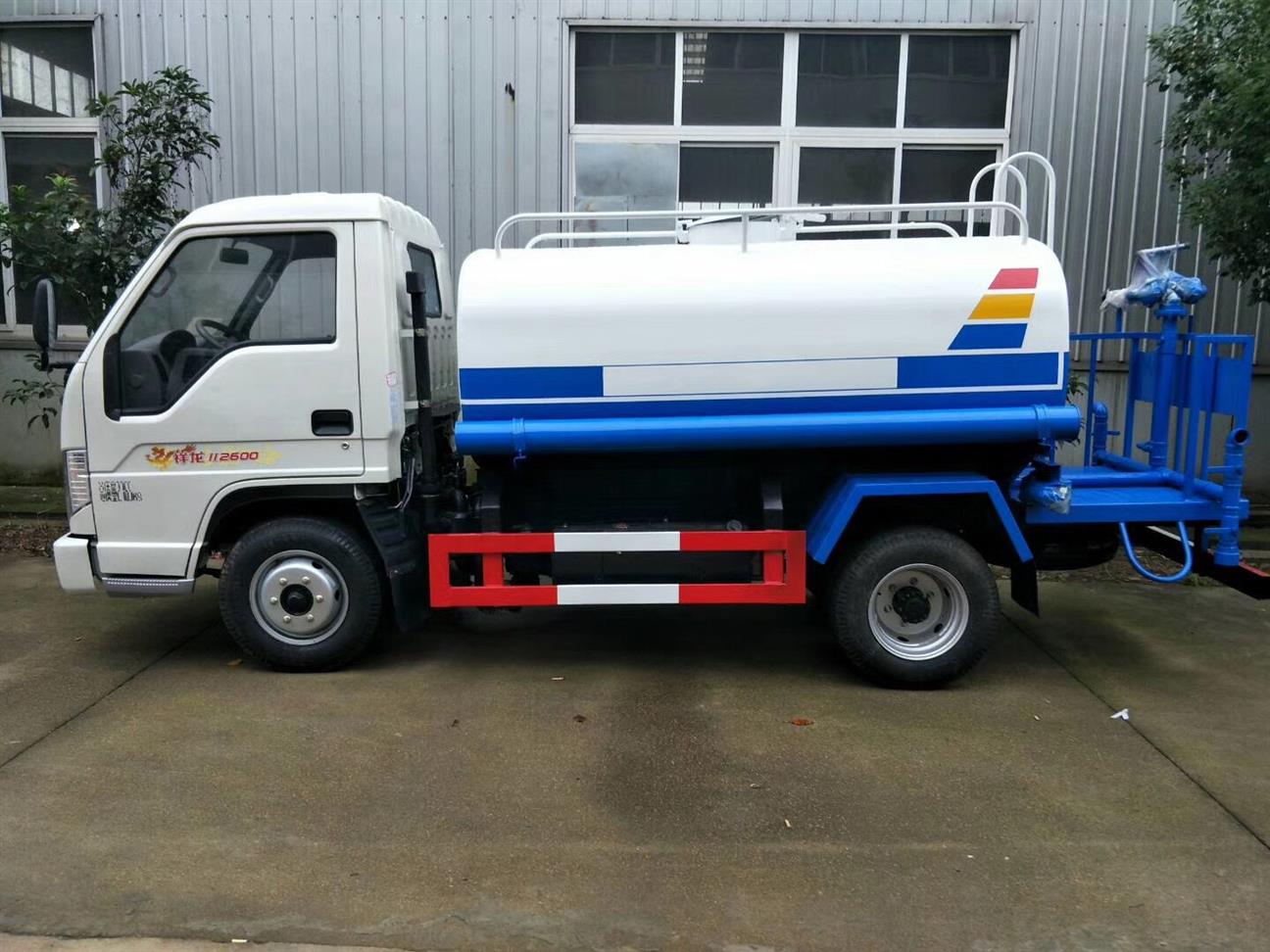 东风御龙洒水车浇水车欢迎咨询