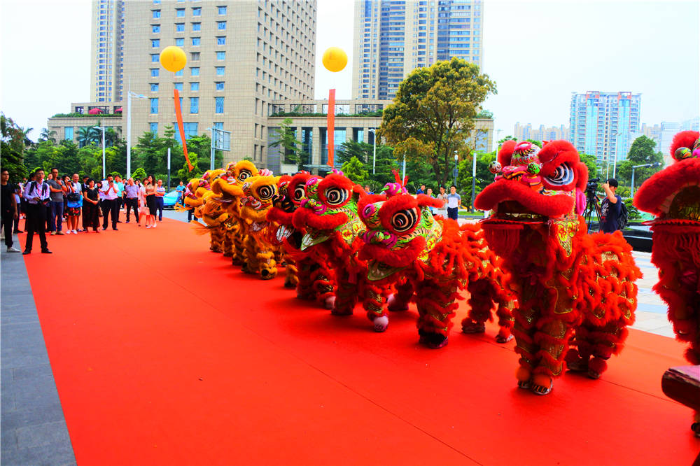 三水开业舞狮队 醒狮报价 文艺演出