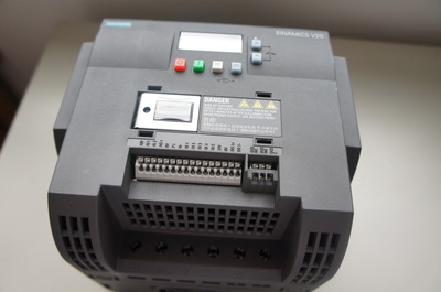 西门子/SIEMENS  6SL3210-5BE32-2UV0变频器,