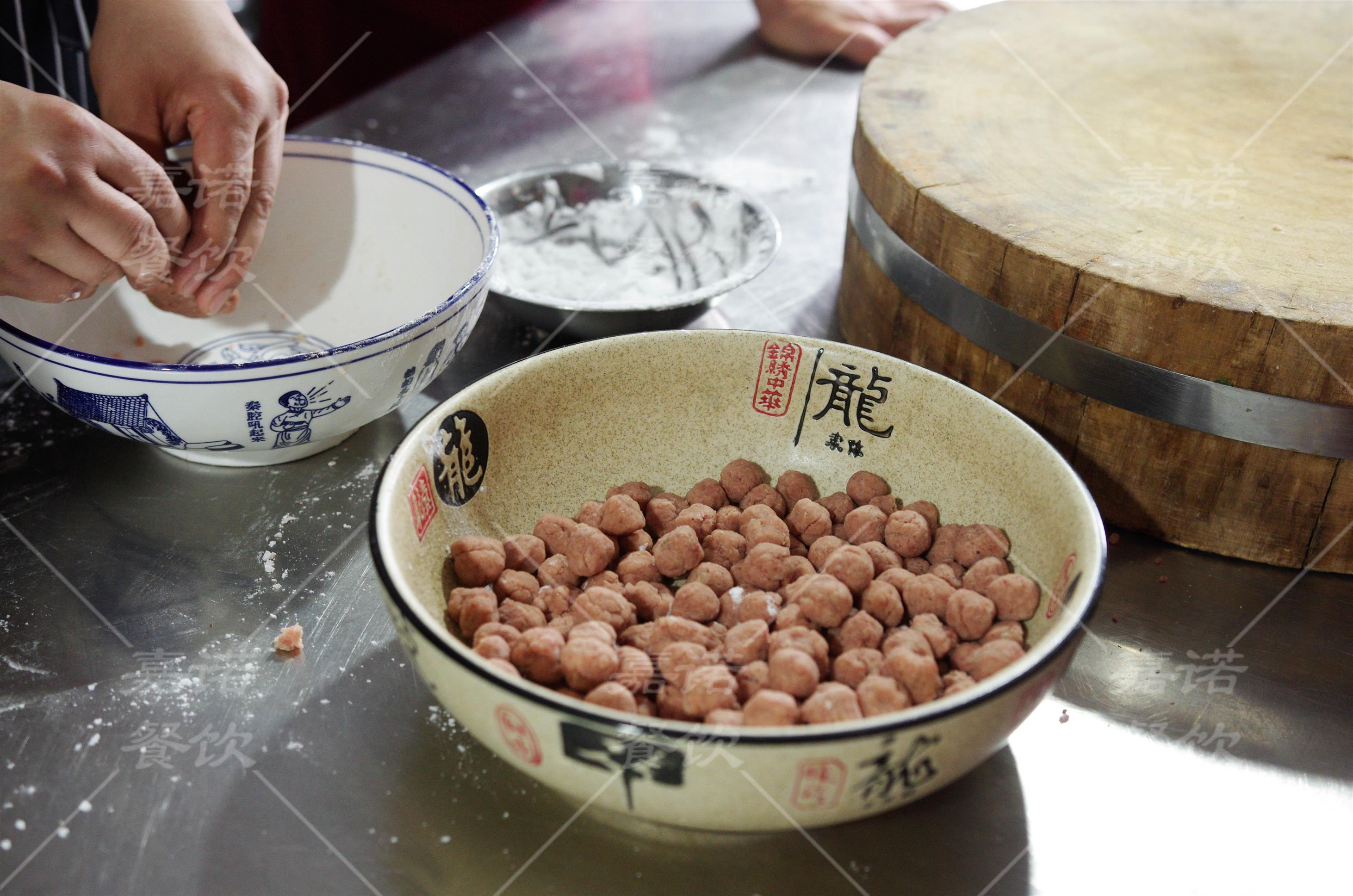 長治早點小吃加盟條件 肉丸胡辣湯 並且具有極高的營養價值