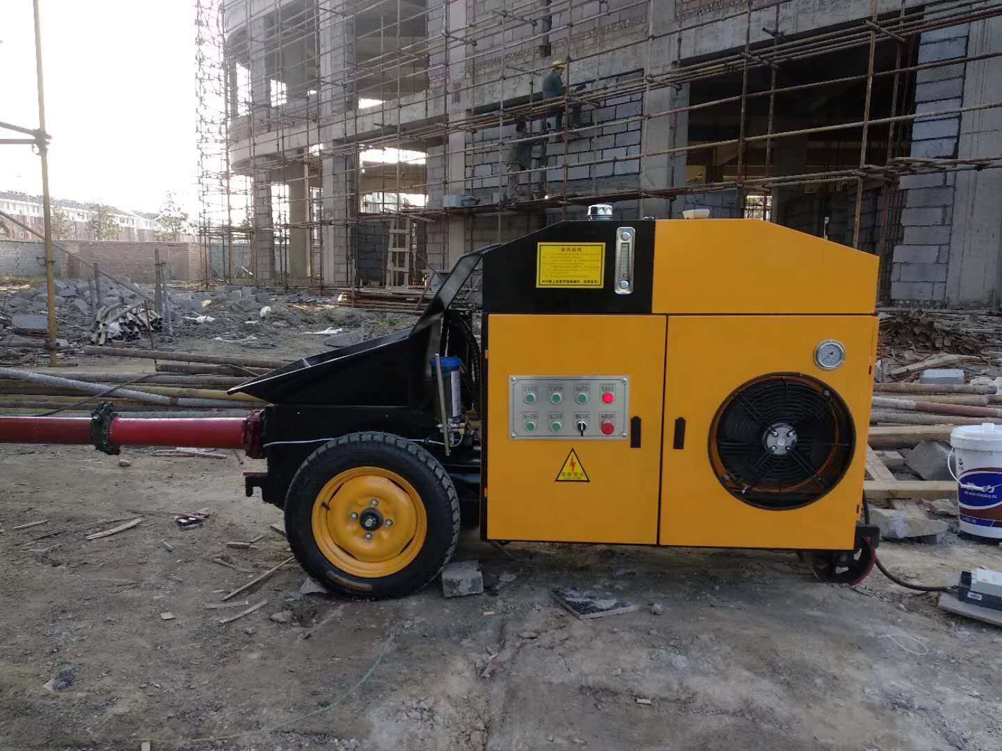 高压细石泵小型混凝土输送泵混凝土输送泵介绍操作简单易学