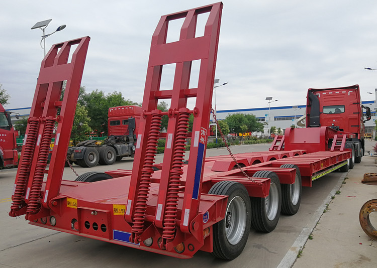 四线八轴低平板半挂车一线双轴多线轴重型低平板