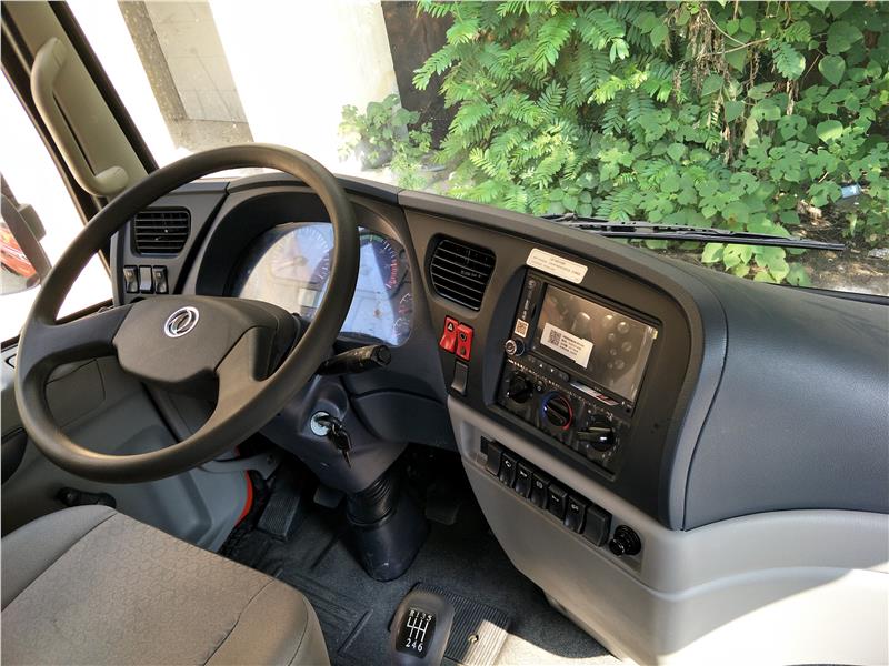 驾校用平头教练车图片