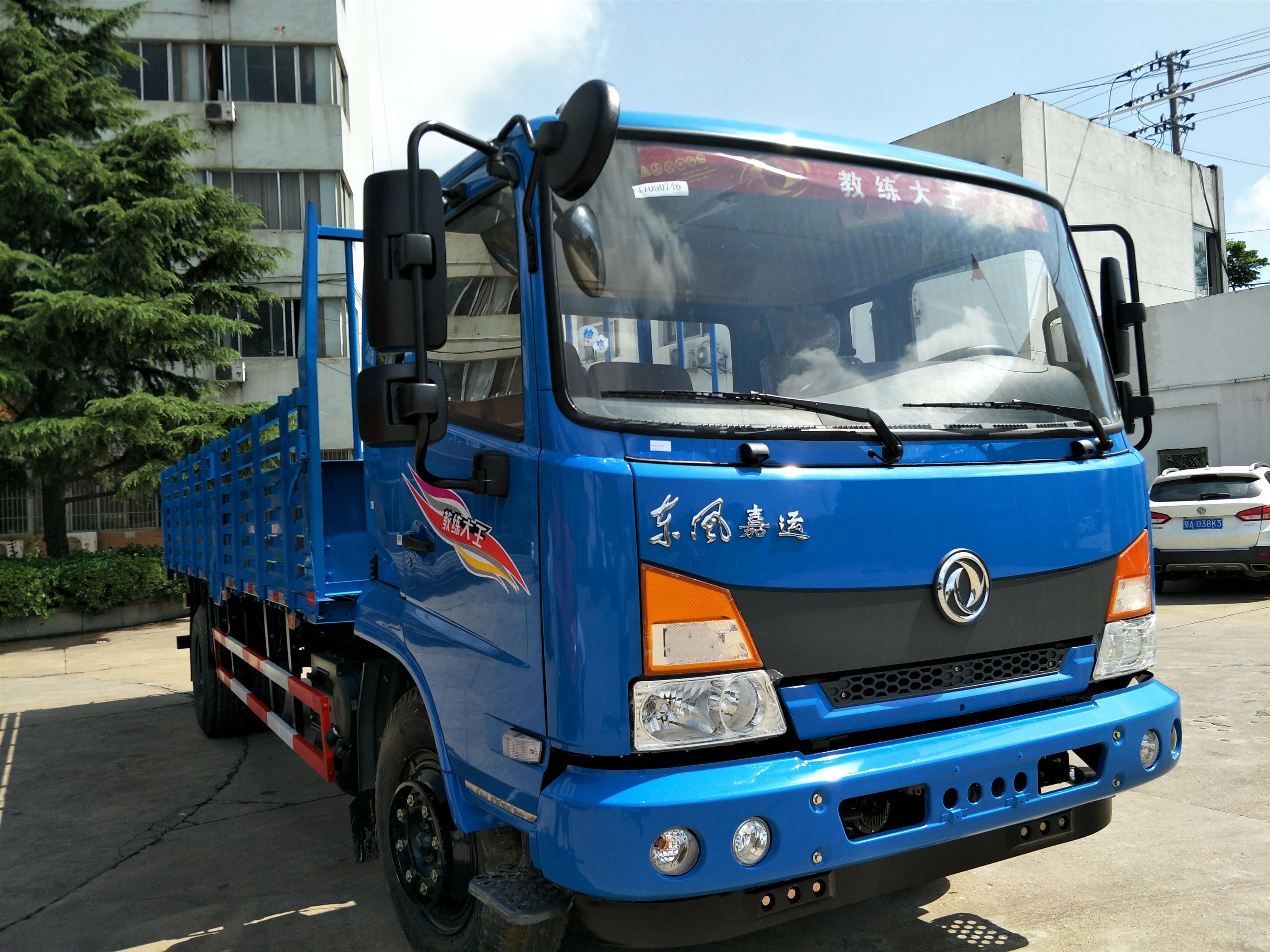 东风豪华教练车配置