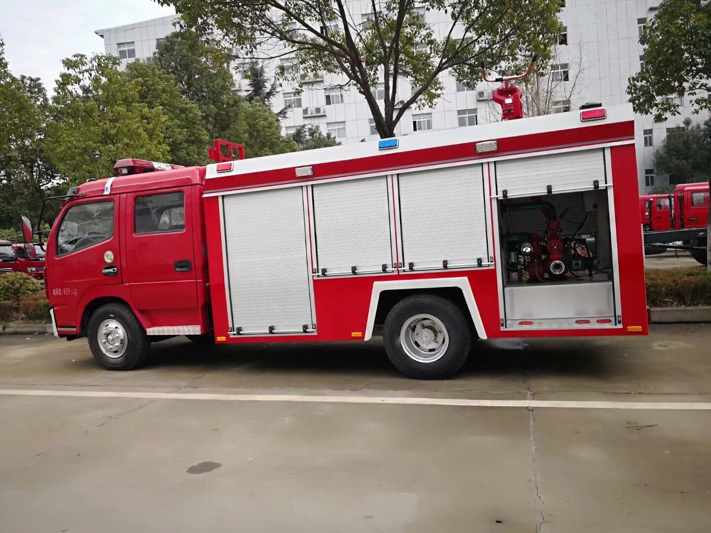 水罐消防车 中型森林消防车生产商