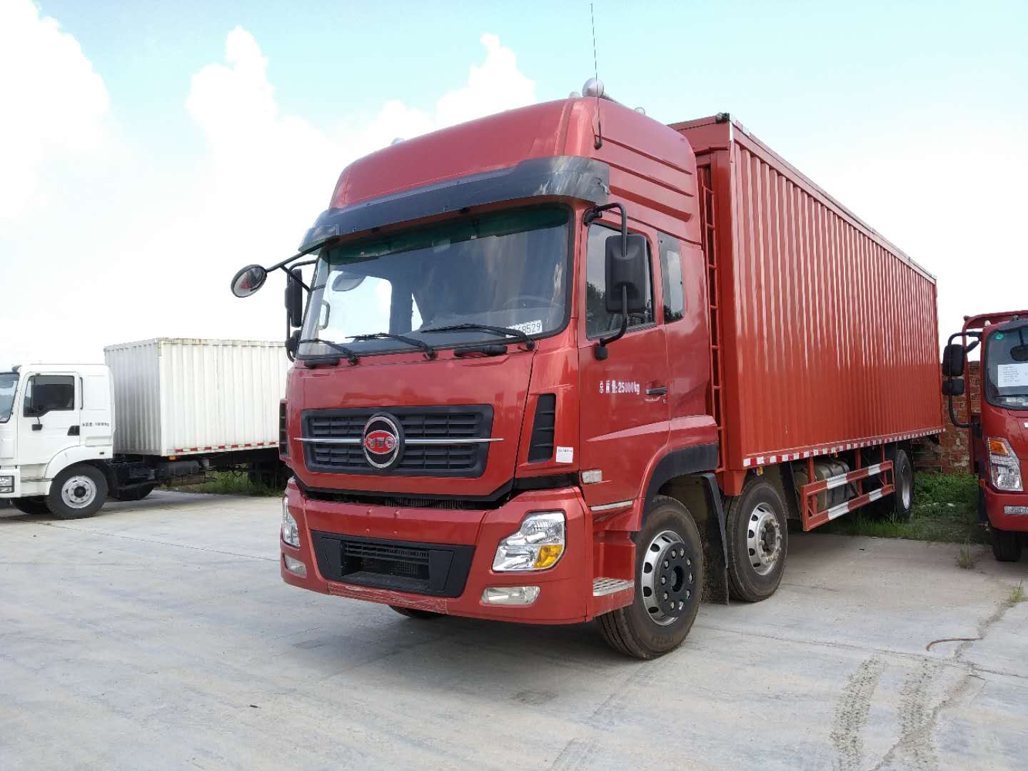 厢式载货车 飞翼厢式货车定做