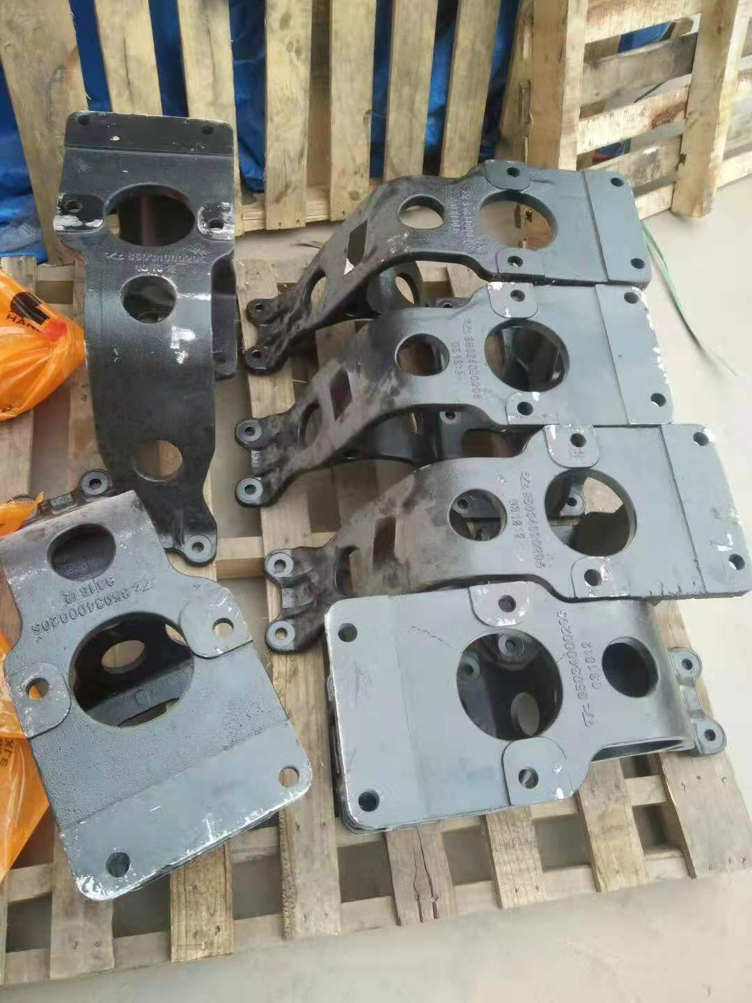 通力配件批发商 宽体车配件商