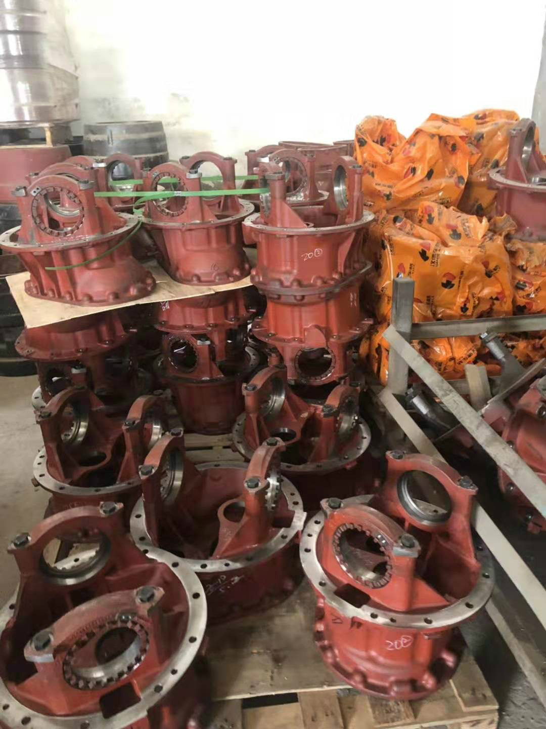 重汽矿山霸王配件 解放矿用宽体车配件 矿用宽体车配件厂家