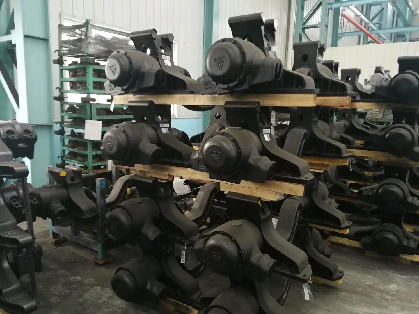 矿车钢圈批发 解放宽体矿用车配件 宽体车配件欢迎致电