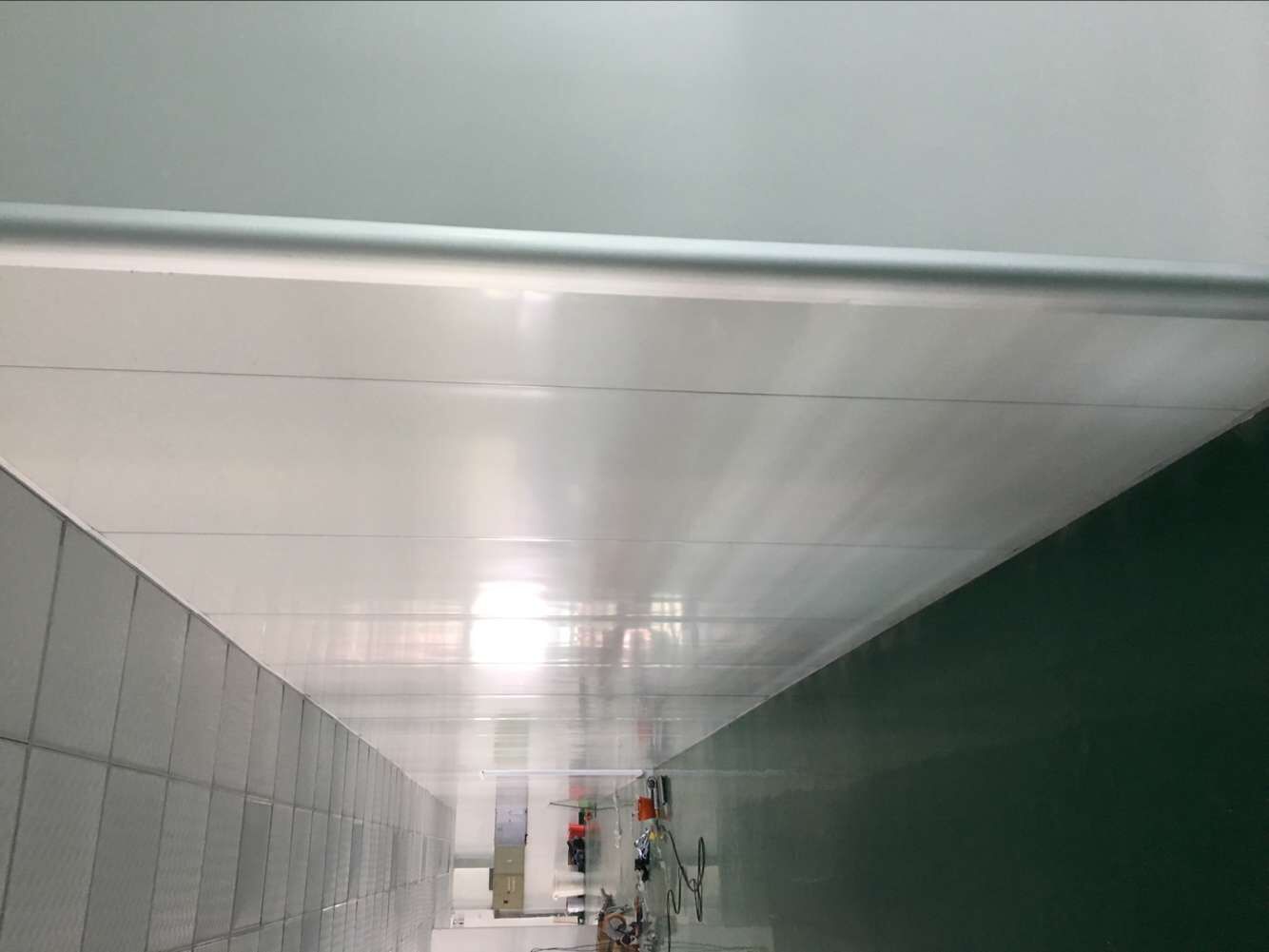 防火岩棉彩钢板隔墙吊顶无尘车间玻镁彩钢板吊顶品质保障