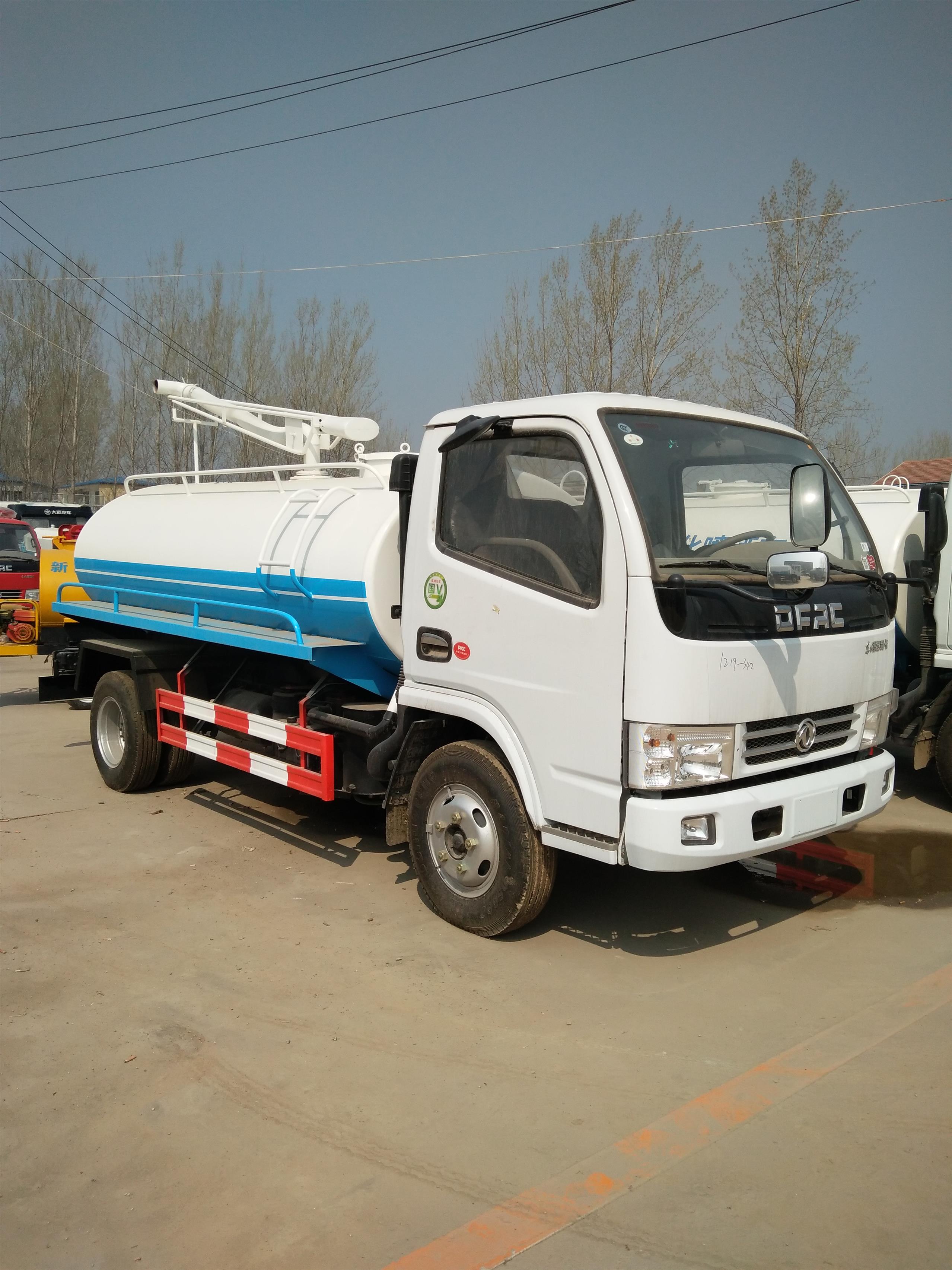 蓝牌吸粪车5方吸粪车厂家