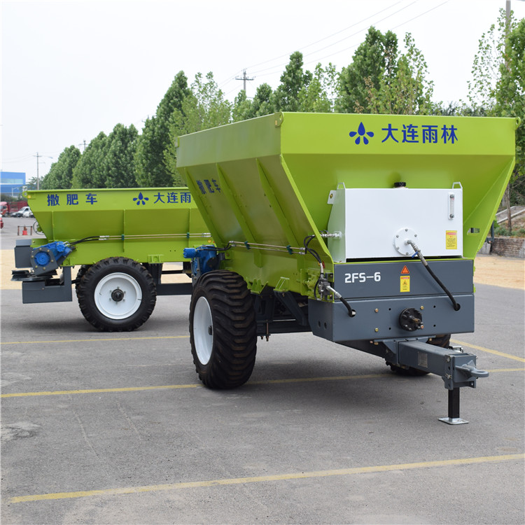 施肥车 牲畜粪便播肥机厂家批发