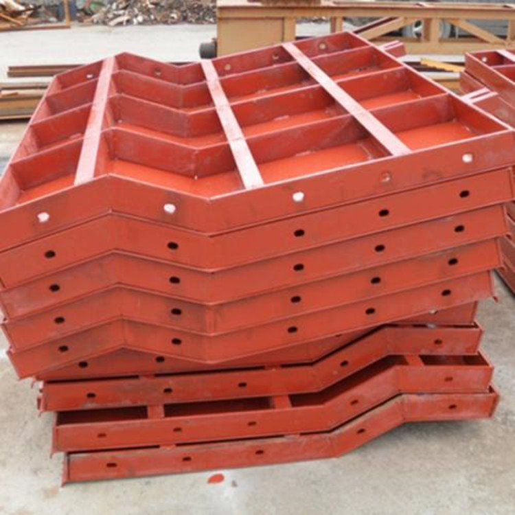 2, 钢模板加工对于肋板的配制;带有异形