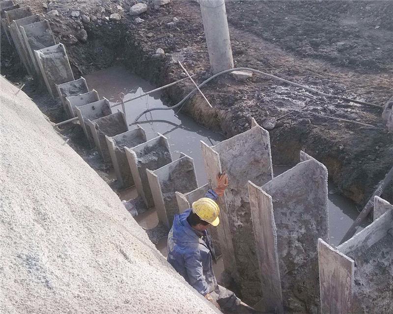 2,深基坑施工采用坑外降水的,必须有防止临近建筑物危险沉降的措施.