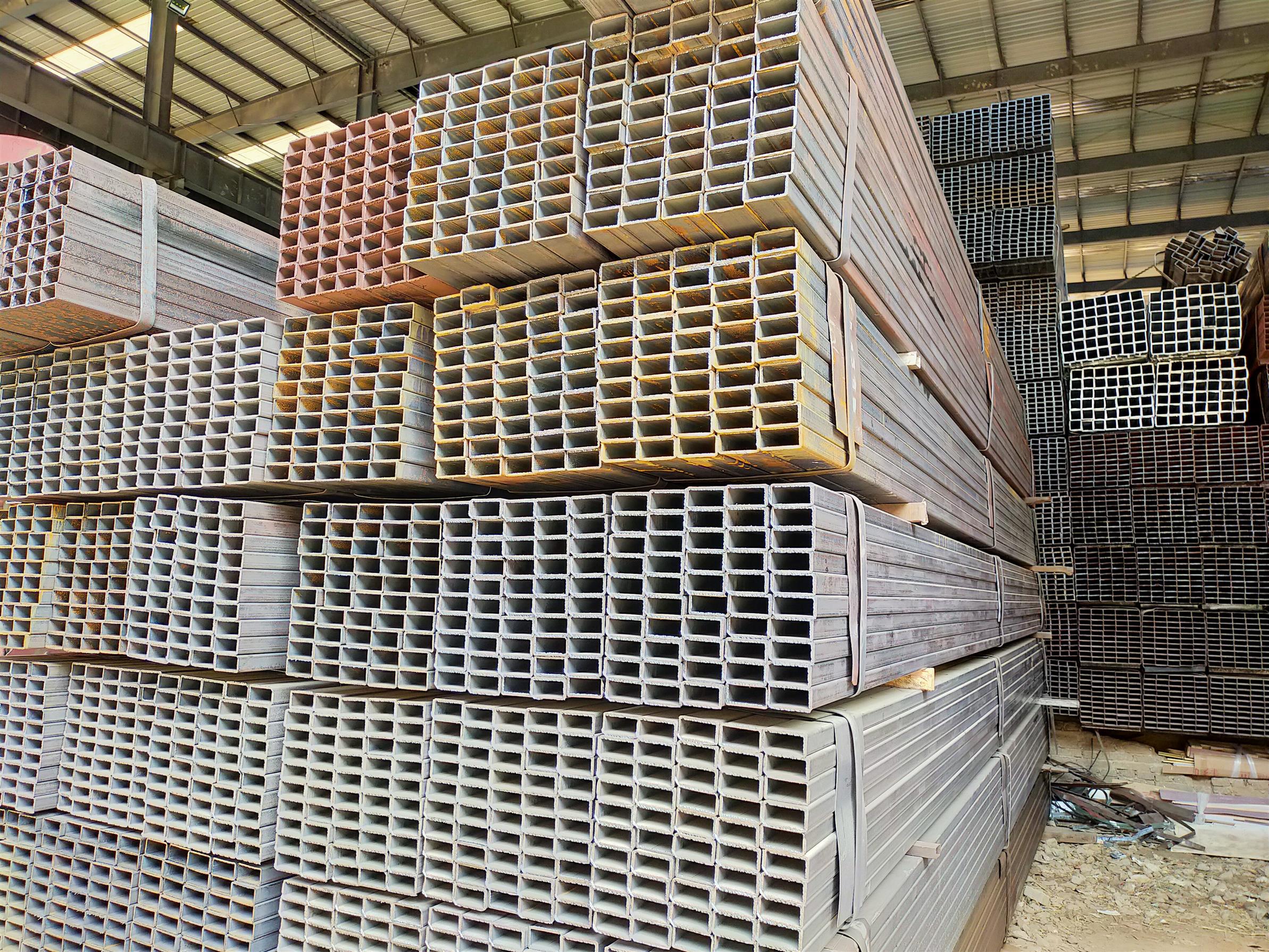 方管多少钱一根无缝矩形管