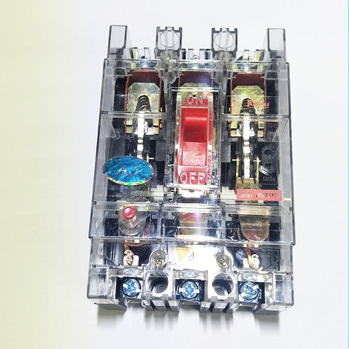 EFET 透明漏电开关 开关 额定电流:63A,
开关等级:3p