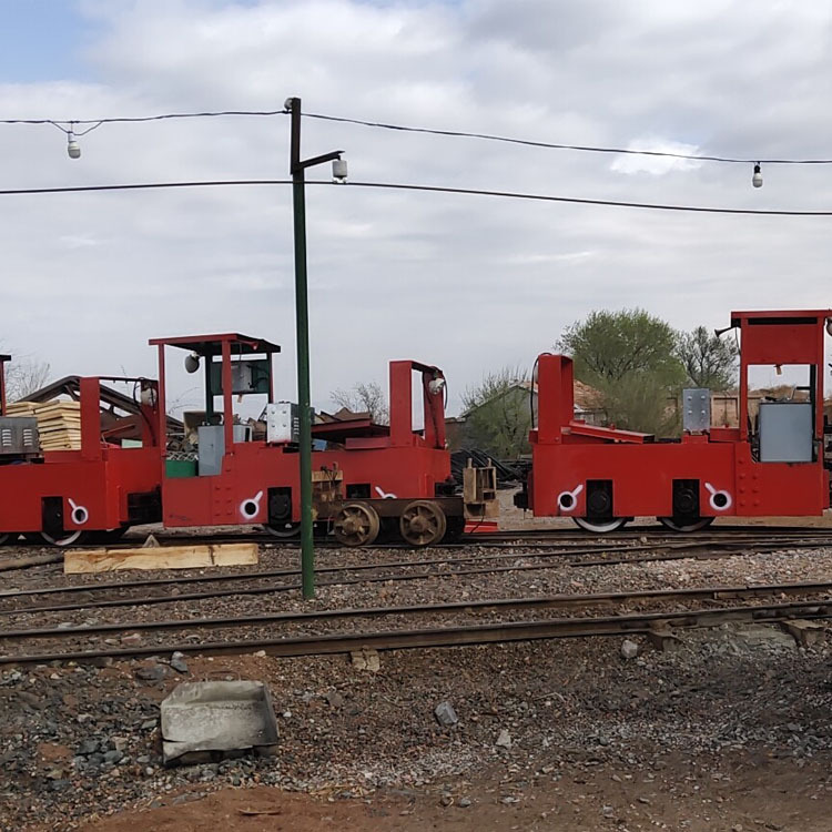 电动汽车汽车 蓄电池电机车厂家批发
