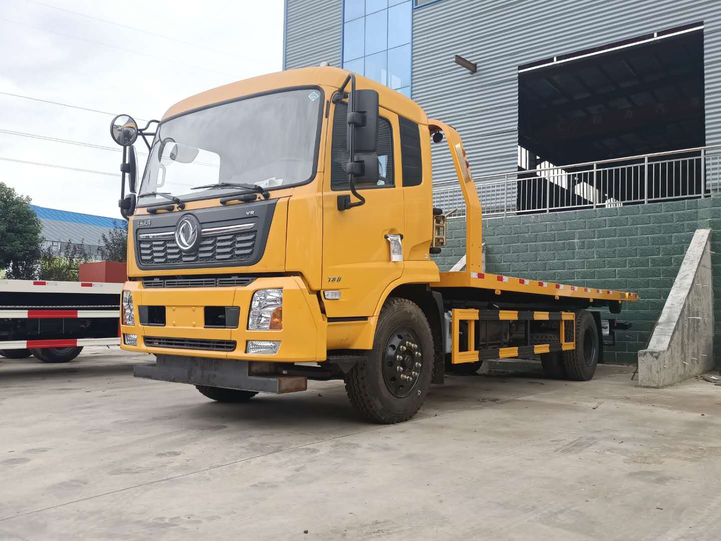 国五黄牌拖车 郑州原厂清障车厂家