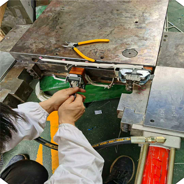 硫化成型机节能电热板 重庆硫化机节能电热板价格