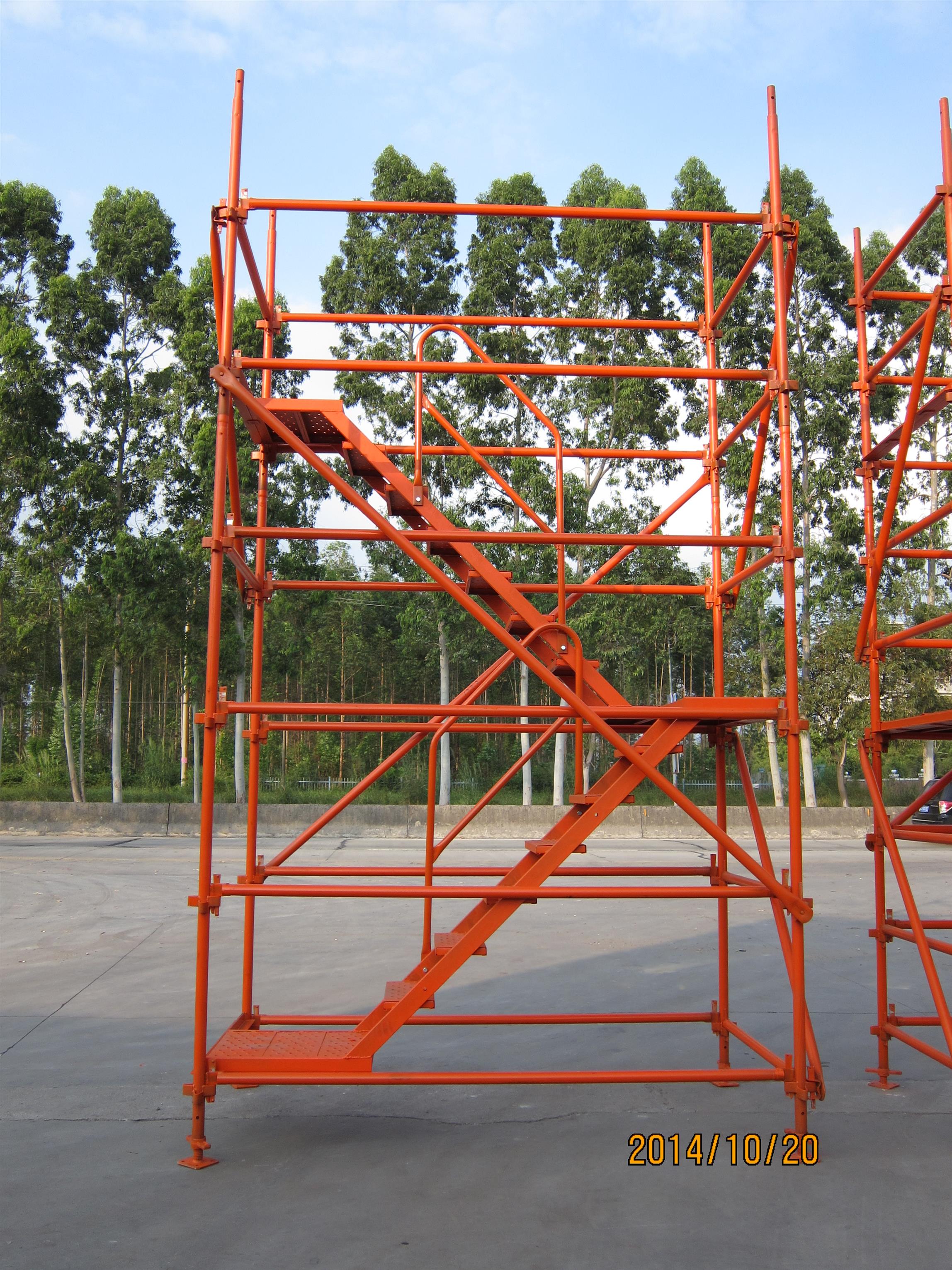 建筑安全爬梯内蒙古箱式安全爬梯安装