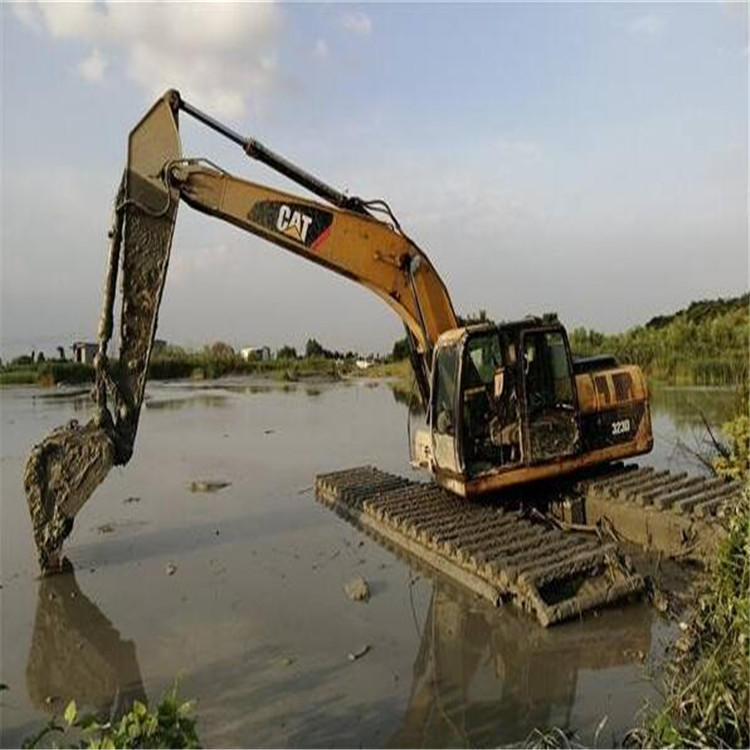 爛泥巴水上挖機出租衡陽水陸兩棲挖掘機租賃報價