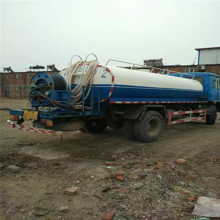 通州喷洒车出租便宜大小车都有