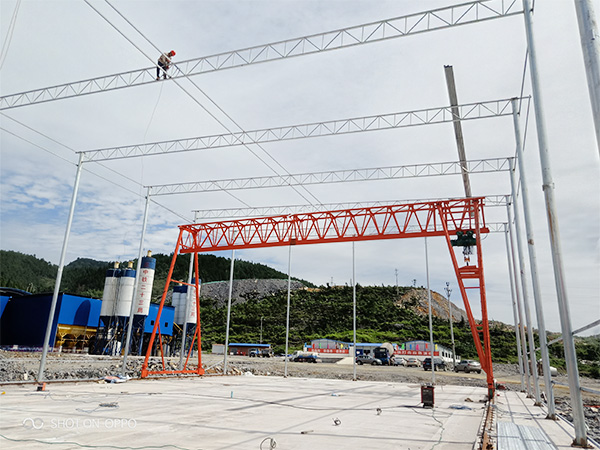 甘肃地铁施工门式起重机价格 32T门式起重机品牌