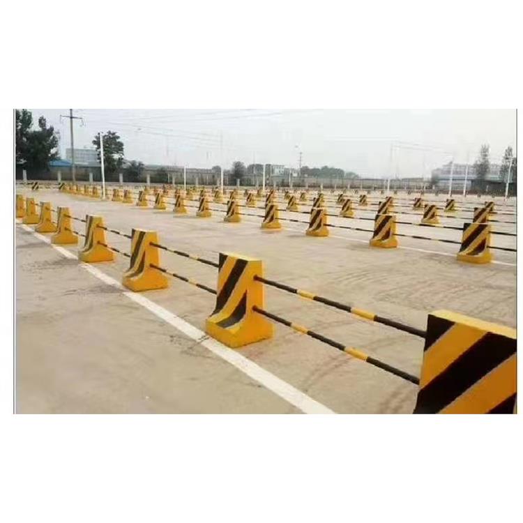 水泥墩珠海写字楼隔离墩