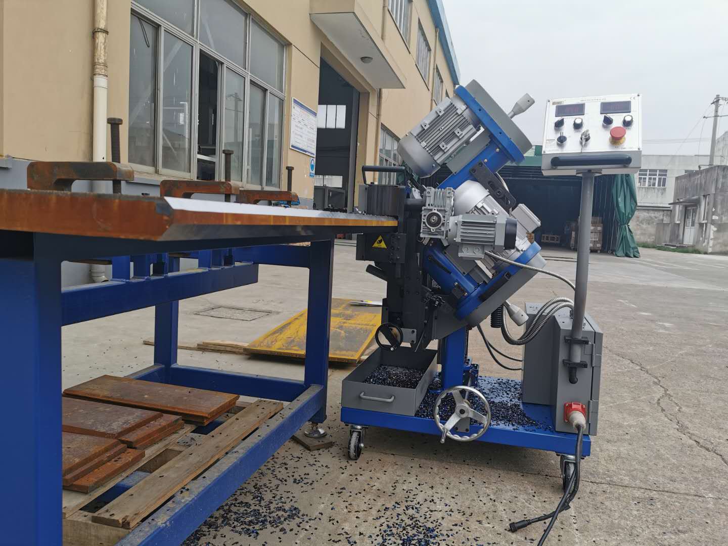 钢板铣边机-钢板坡口机厂家