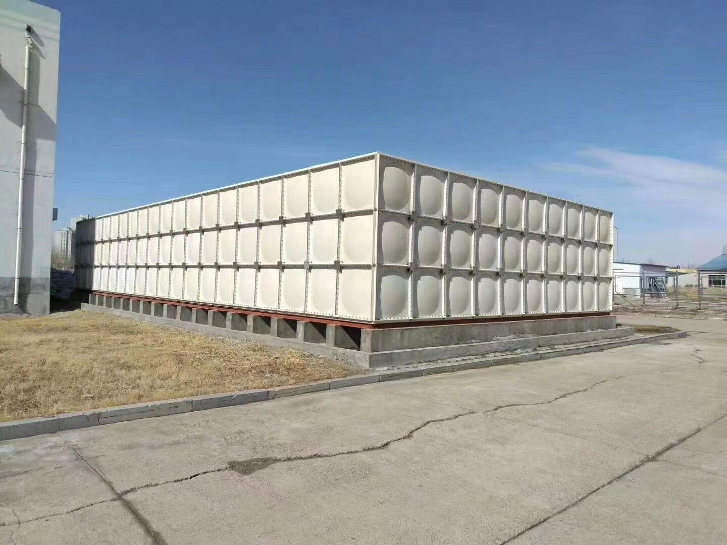 玻璃钢水箱贵洲玻璃钢生活水箱安装方便