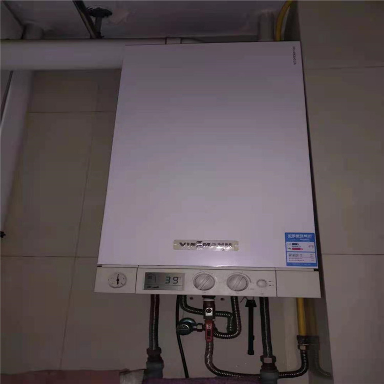 菲斯曼壁挂炉出现F26 蔡甸区菲斯曼壁挂炉滴水维修方法