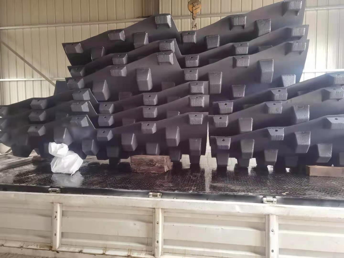 压路机凸块无锡龙工lg522压路机羊角碾规格